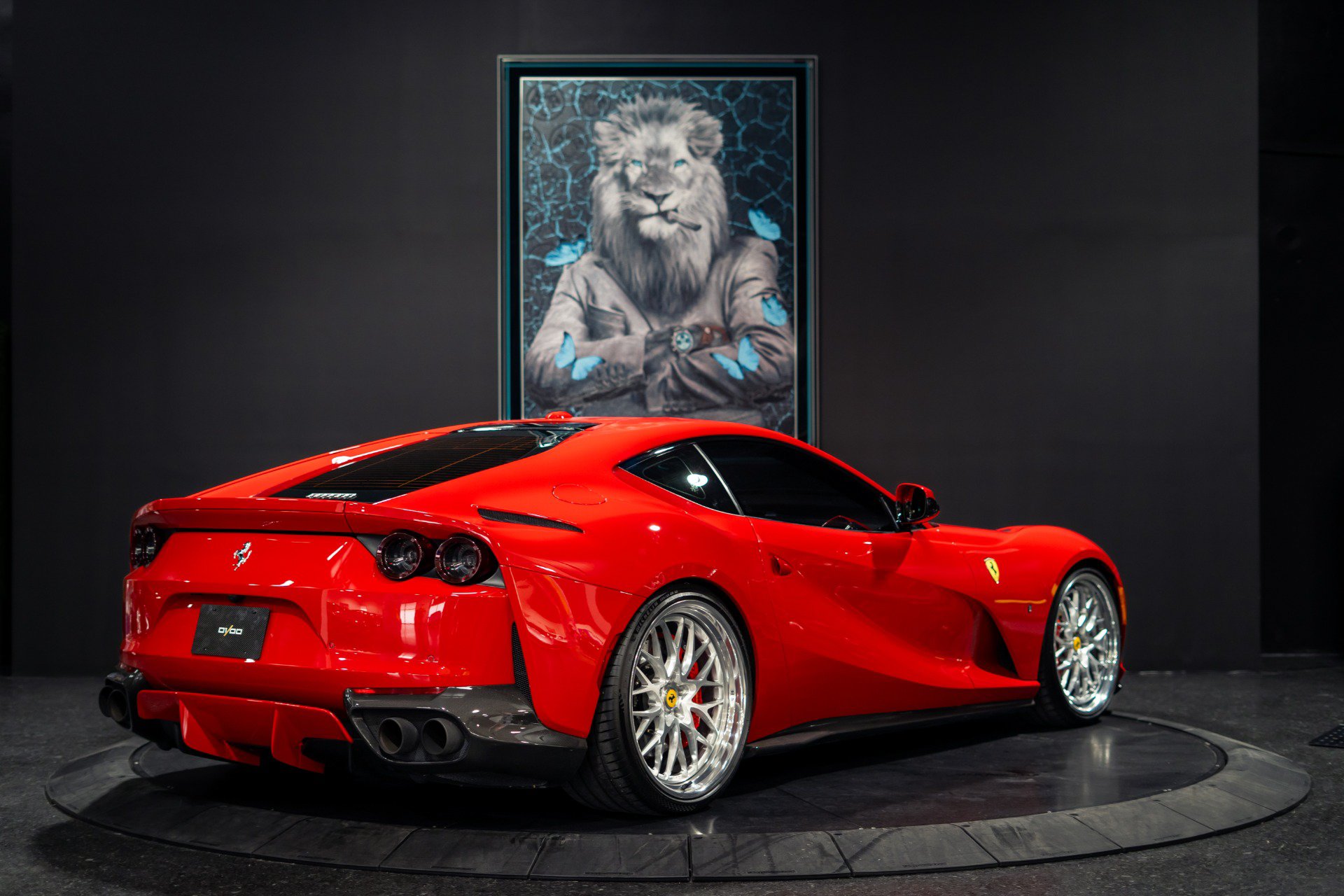 Used 2019 Ferrari 812 Superfast RWD image 26