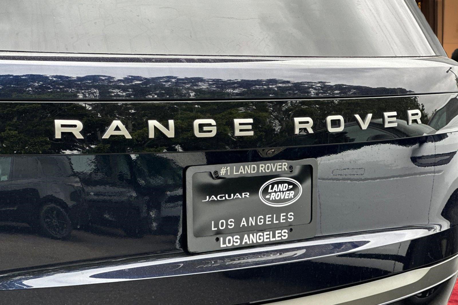 New 2025 Land Rover Range Rover Long Wheelbase SE AWD/4WD image 21