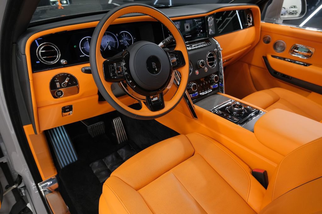 Used 2026 Rolls-Royce Cullinan AWD/4WD image 66