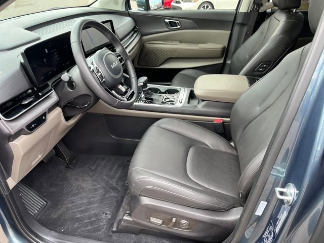 Used 2026 Kia Carnival SX image 3