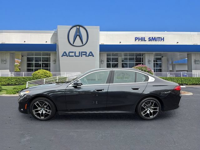 Used 2026 BMW 530i RWD image 9