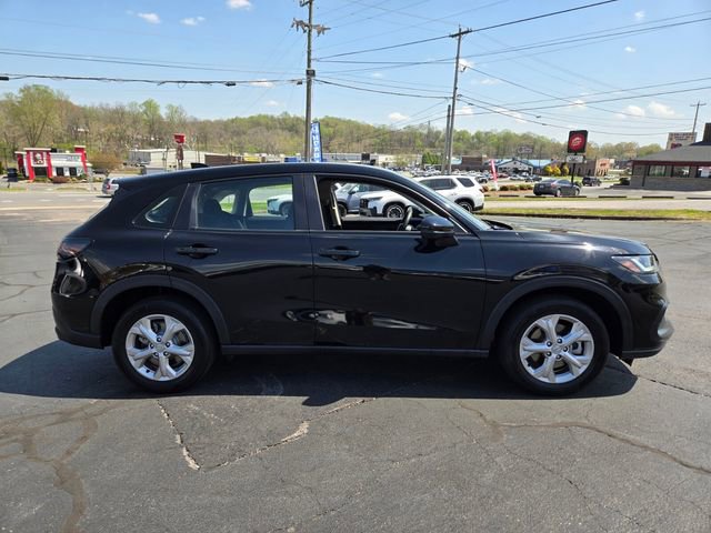 Used 2023 Honda HR-V LX image 9