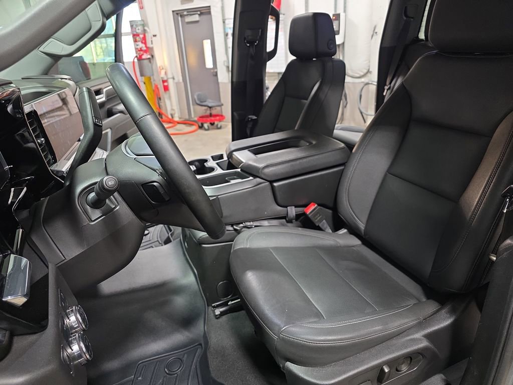 Used 2024 GMC Sierra 1500 SLT image 15