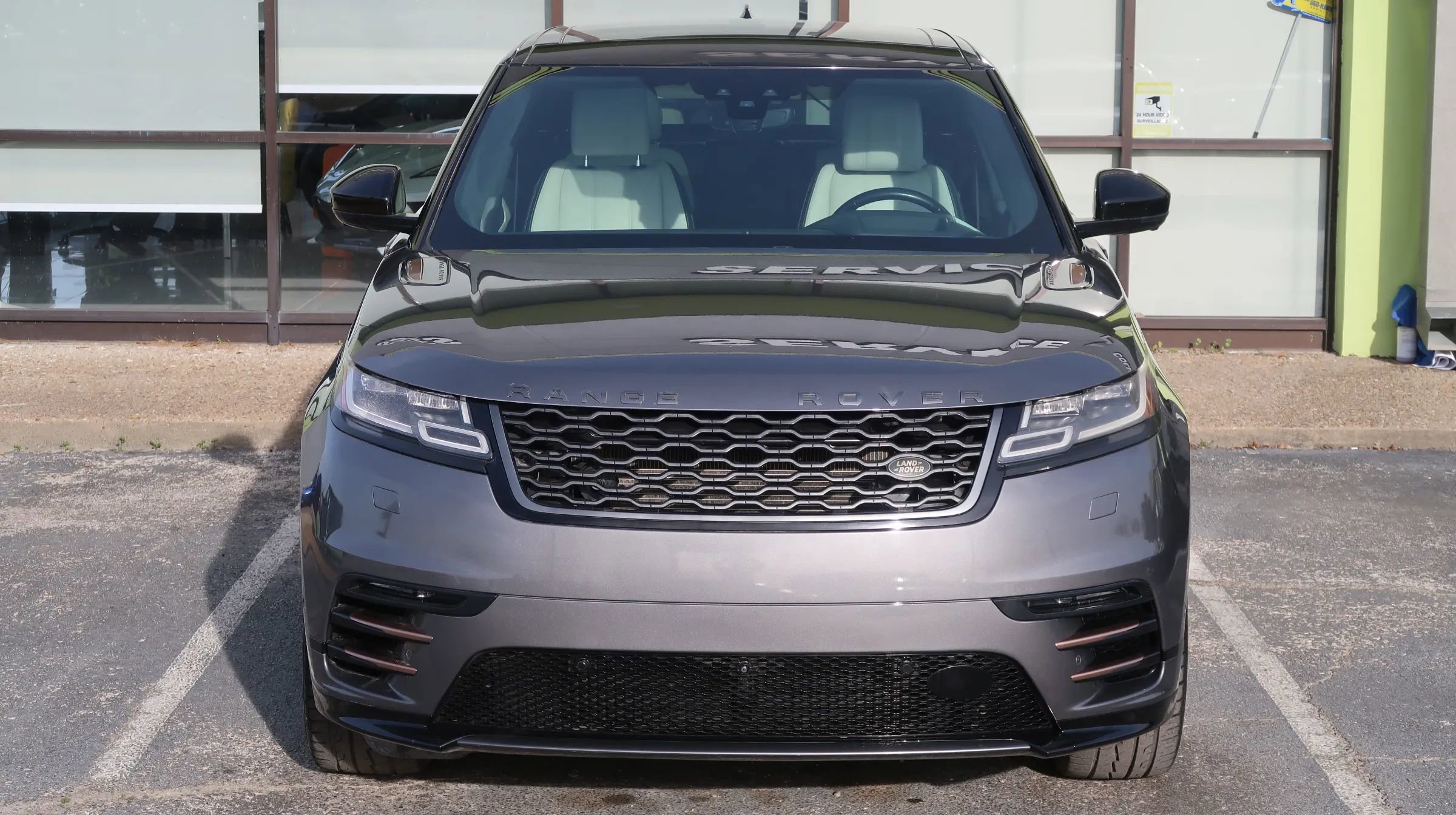 Used 2018 Land Rover Range Rover Velar image 4