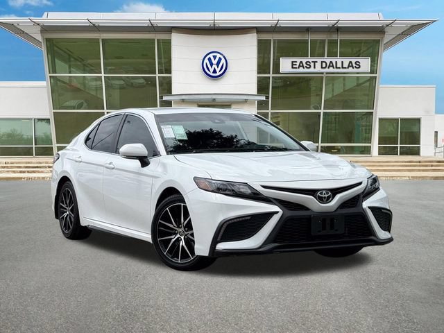 Used 2023 Toyota Camry SE w/ Convenience Package FWD image 1