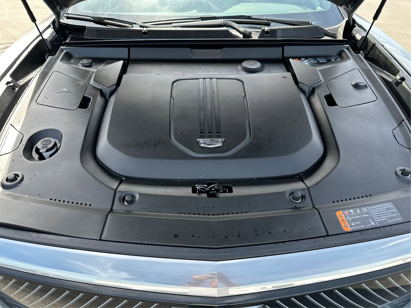 Certified 2024 Cadillac Lyriq Luxury AWD/4WD image 24