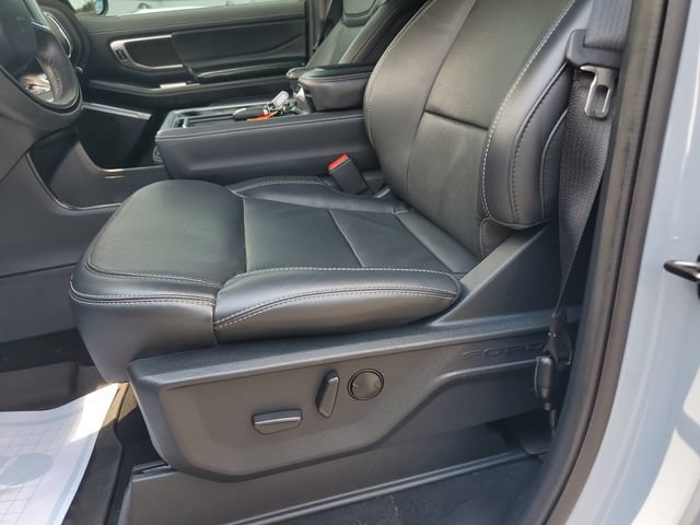 Used 2025 Ford Expedition Platinum w/ Stealth Appearance Package AWD/4WD image 23