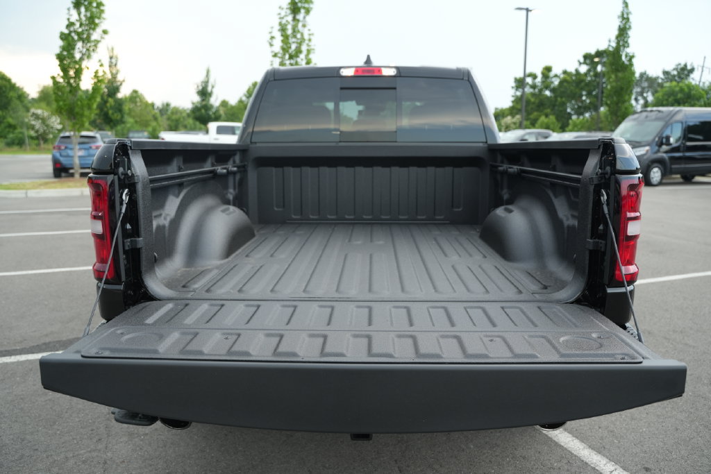 New 2026 RAM 1500 Express AWD/4WD image 15