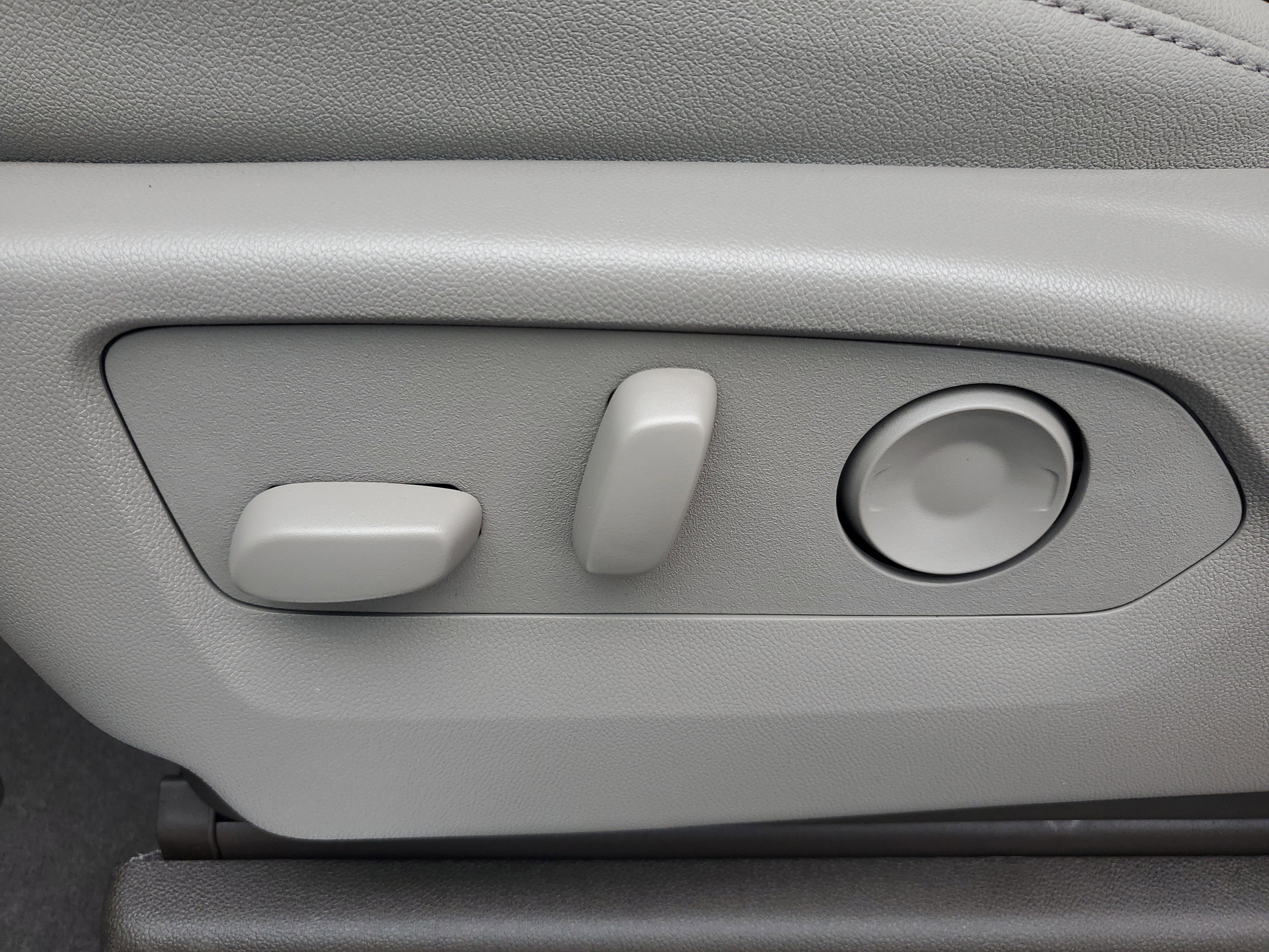 New 2026 GMC Sierra 1500 SLT image 20