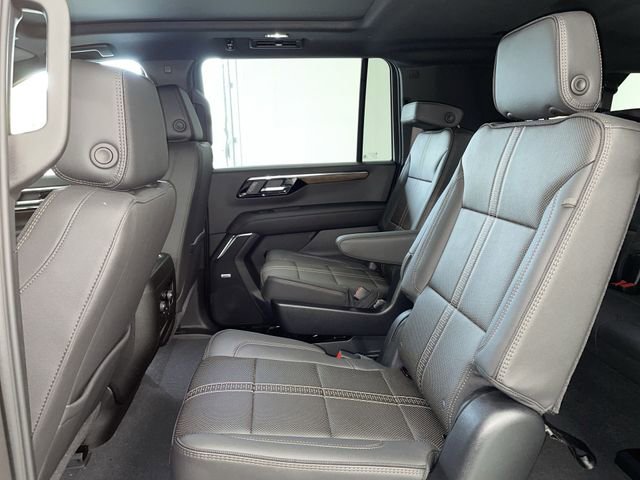 New 2026 Chevrolet Suburban High Country image 24