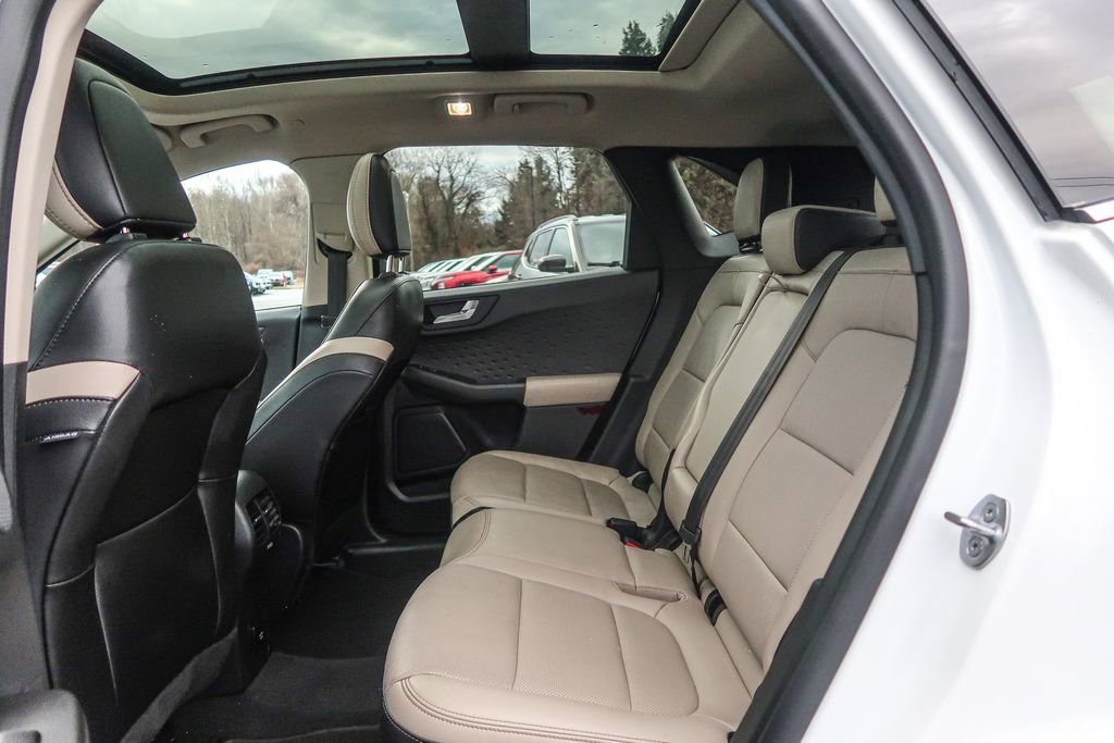 Used 2020 Ford Escape Titanium w/ Titanium Premium Package 2.0 image 25