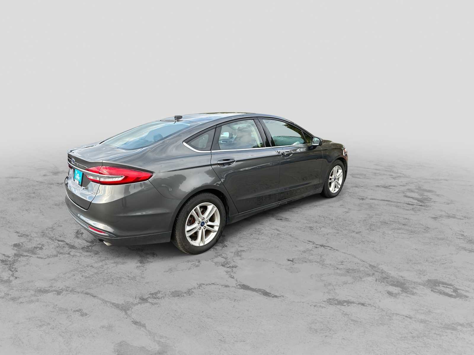 Used 2018 Ford Fusion SE FWD image 8