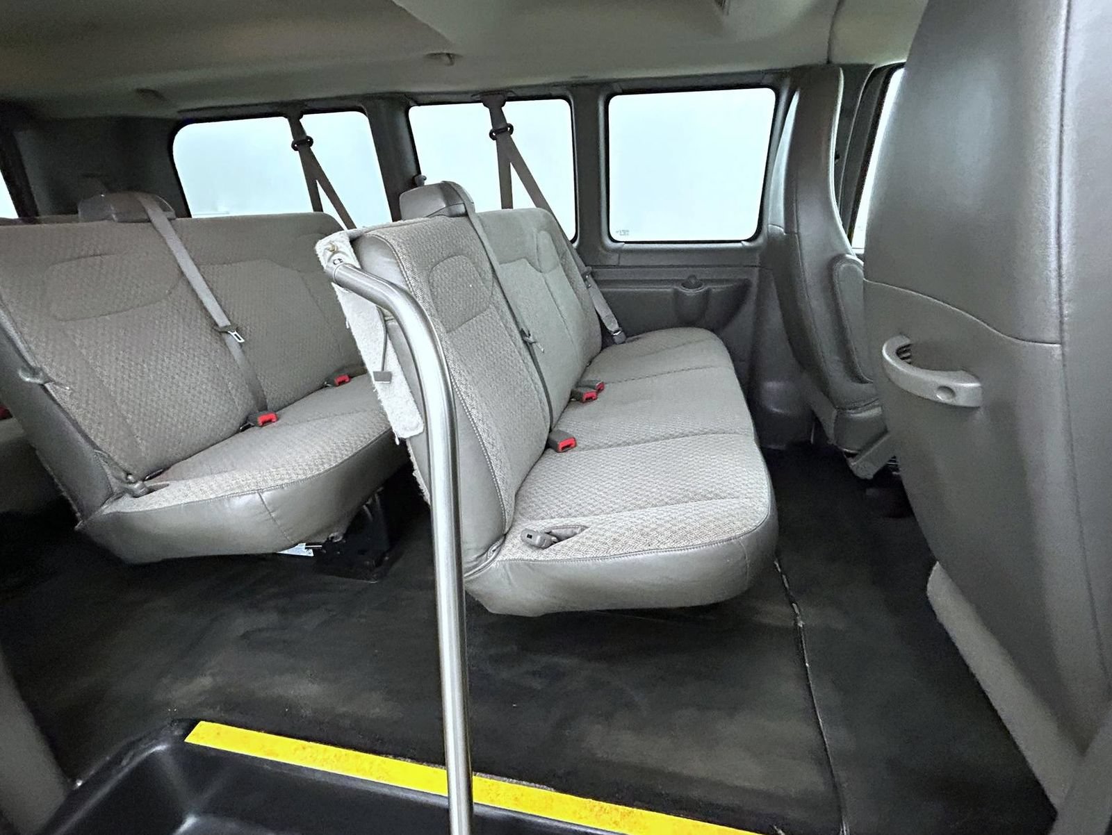 Used 2015 Chevrolet Express 3500 LT w/ LT Preferred Equipment Group RWD image 18