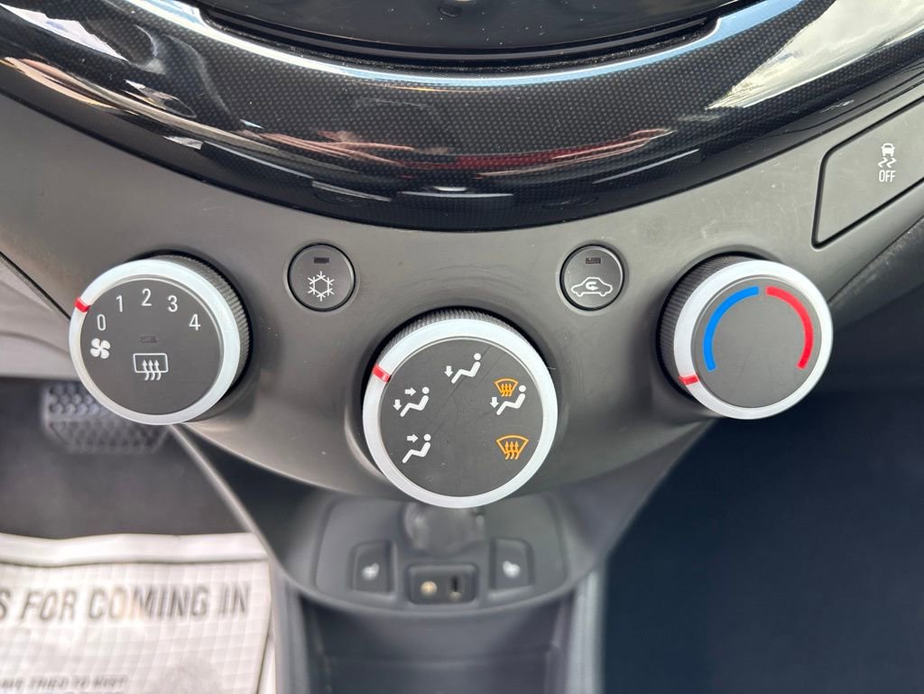 Used 2013 Chevrolet Spark LT FWD image 27