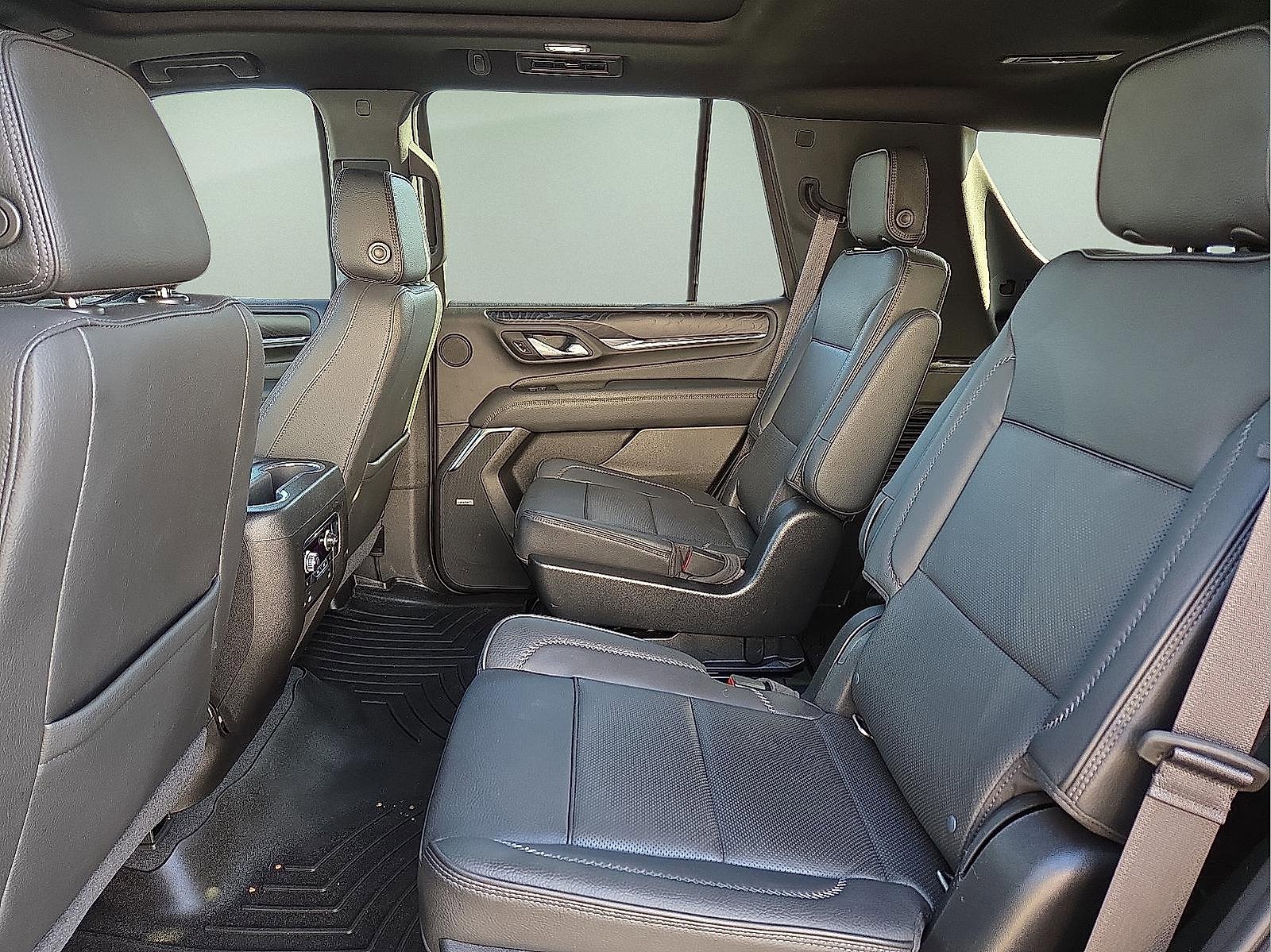 Used 2021 GMC Yukon Denali image 11