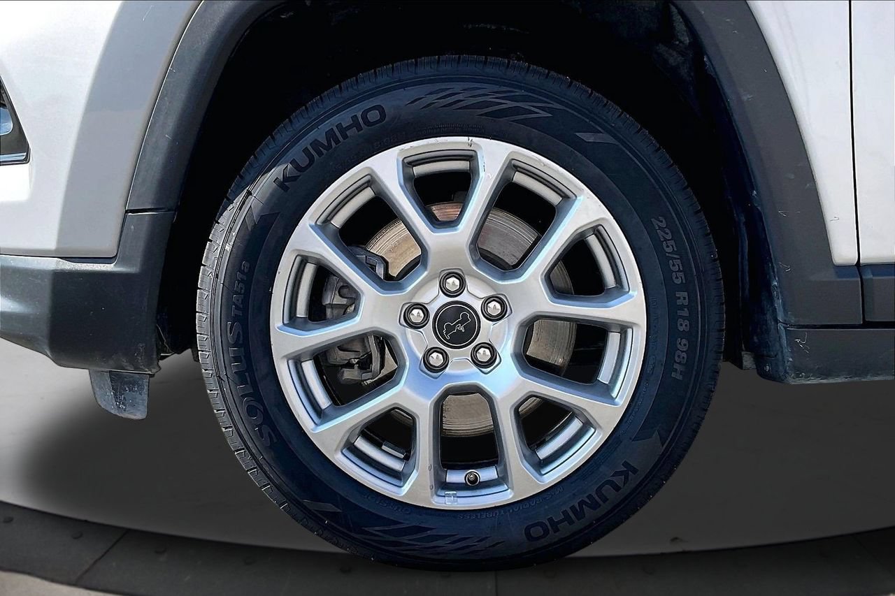 Used 2025 Jeep Compass Limited AWD/4WD image 32