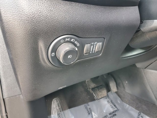 Certified 2023 Jeep Compass Limited image 11