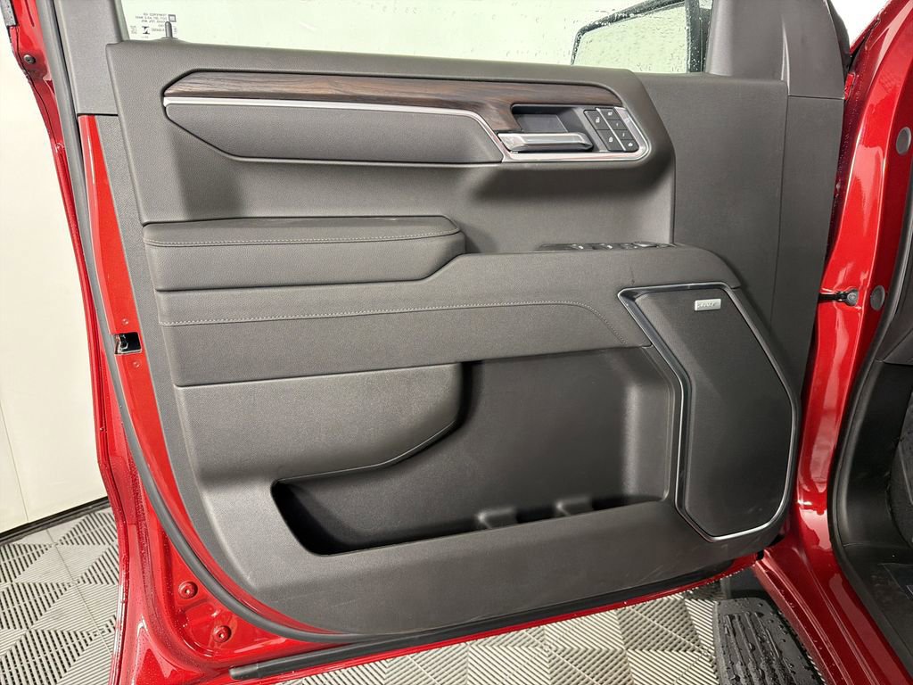 New 2026 GMC Sierra 1500 SLT w/ SLT Premium Plus Package image 8