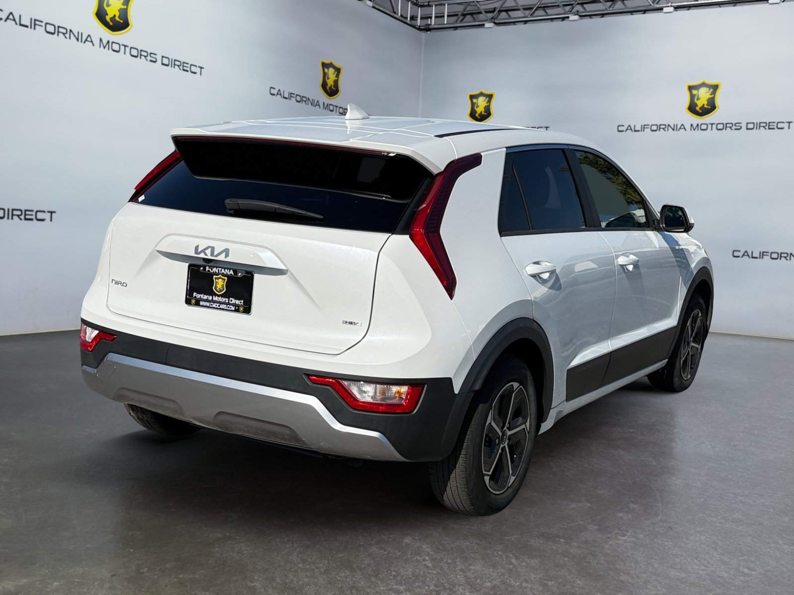 Used 2024 Kia Niro LX FWD image 5