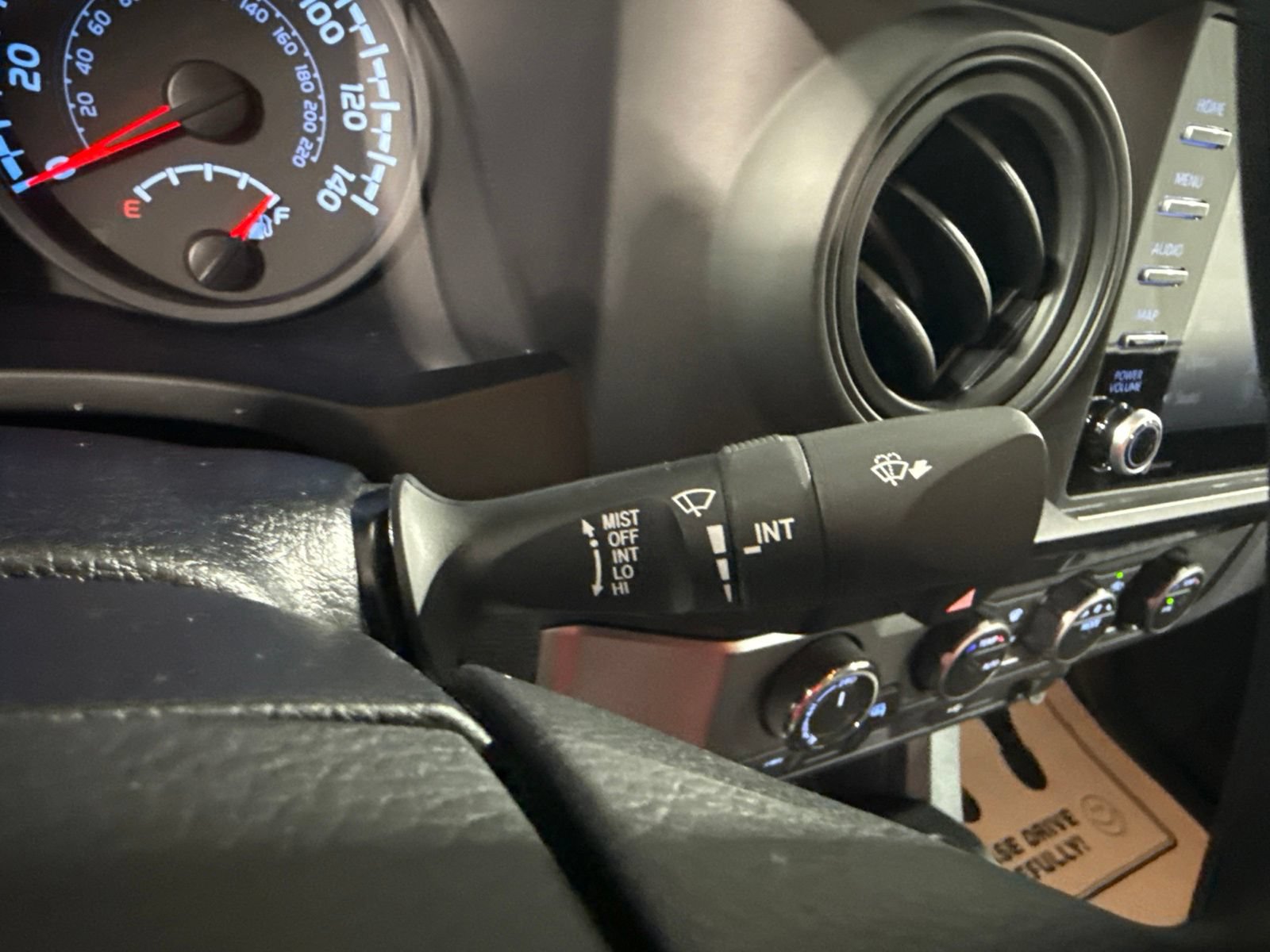 Used 2022 Toyota Tacoma SR AWD/4WD image 30