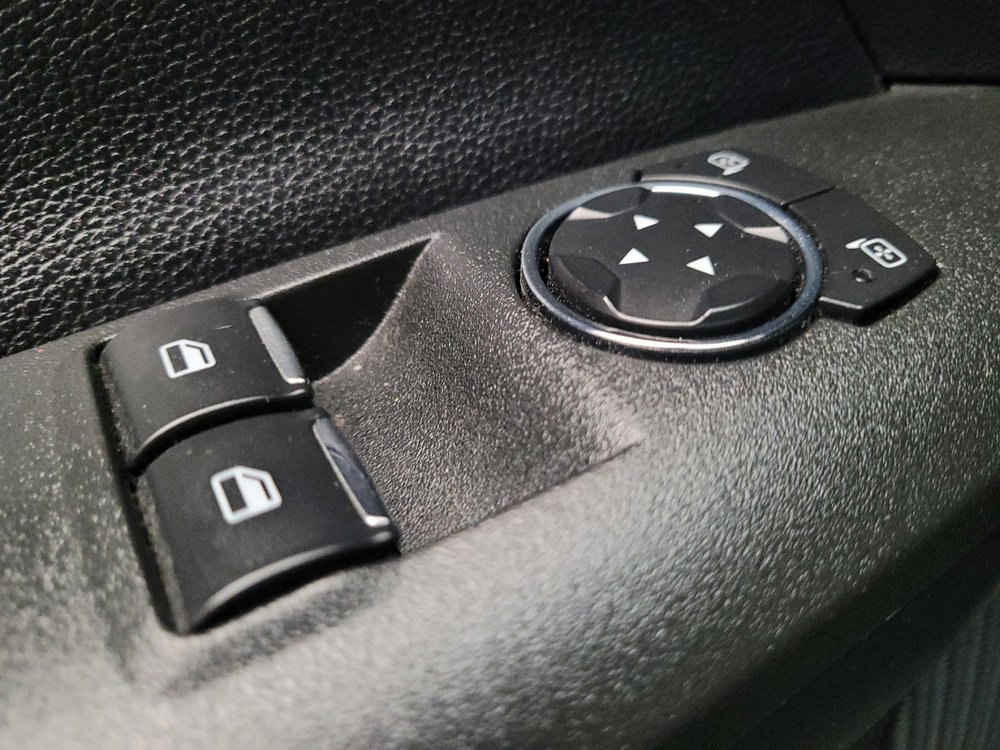 Used 2016 Ford Mustang Coupe image 27