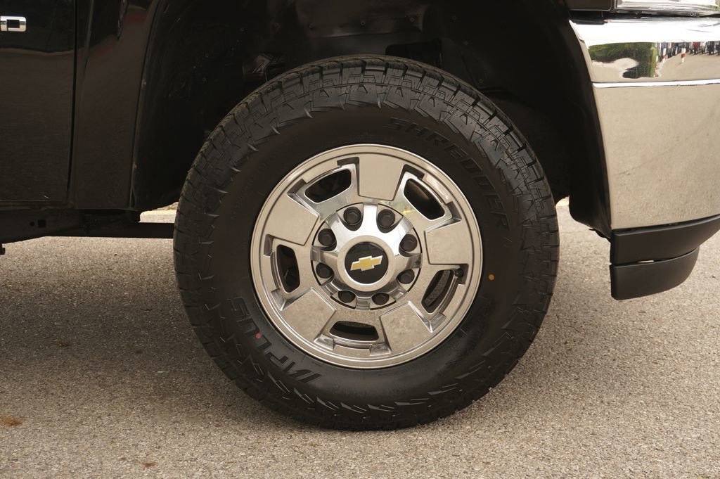 Used 2014 Chevrolet Silverado 2500 W/T w/ Snow Plow Prep Package AWD/4WD image 13