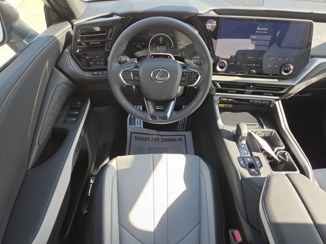 New 2026 Lexus TX 500h AWD image 4