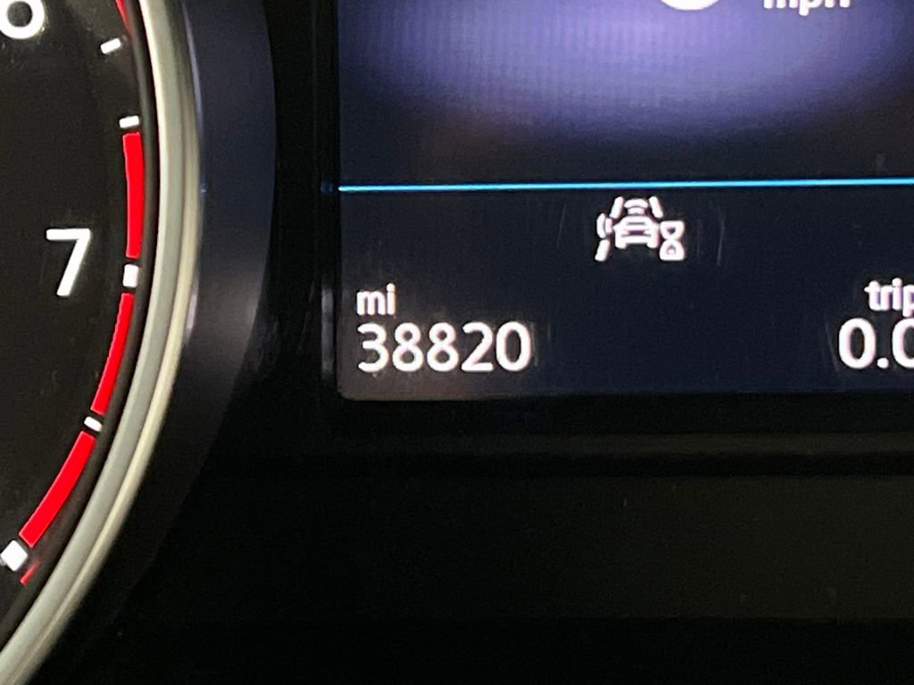 Used 2021 Volkswagen Tiguan SE R-Line image 18