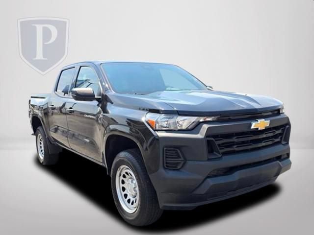 Used 2023 Chevrolet Colorado W/T RWD image 13