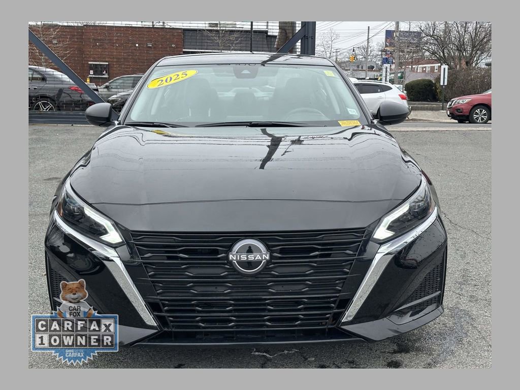 Used 2025 Nissan Altima 2.5 S FWD image 1