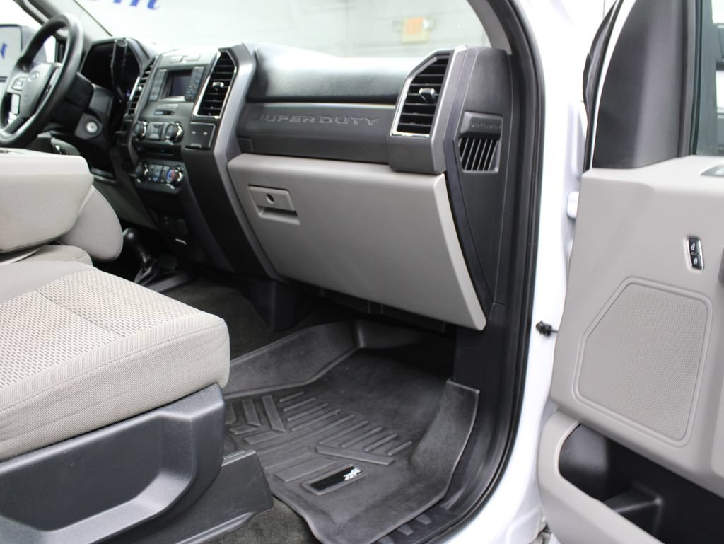 Used 2017 Ford F250 XLT AWD/4WD image 26
