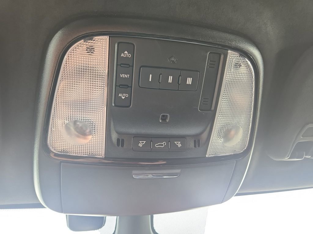 Used 2024 Dodge Durango SRT AWD/4WD image 27