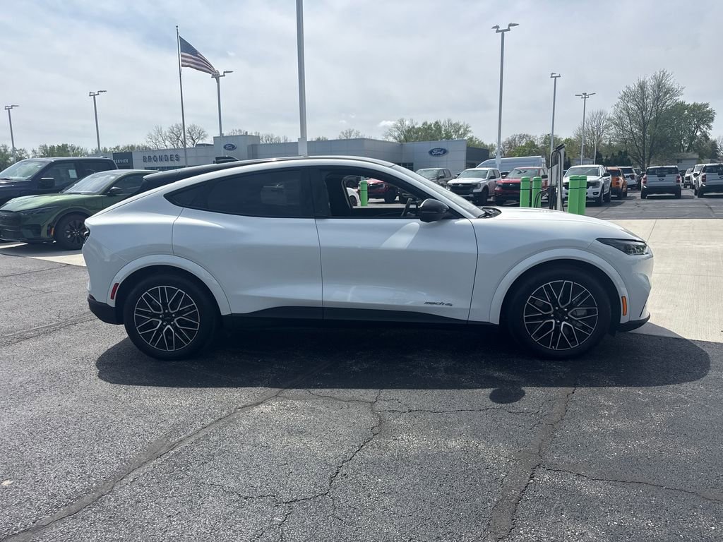 Used 2025 Ford Mustang Mach-E Premium image 6
