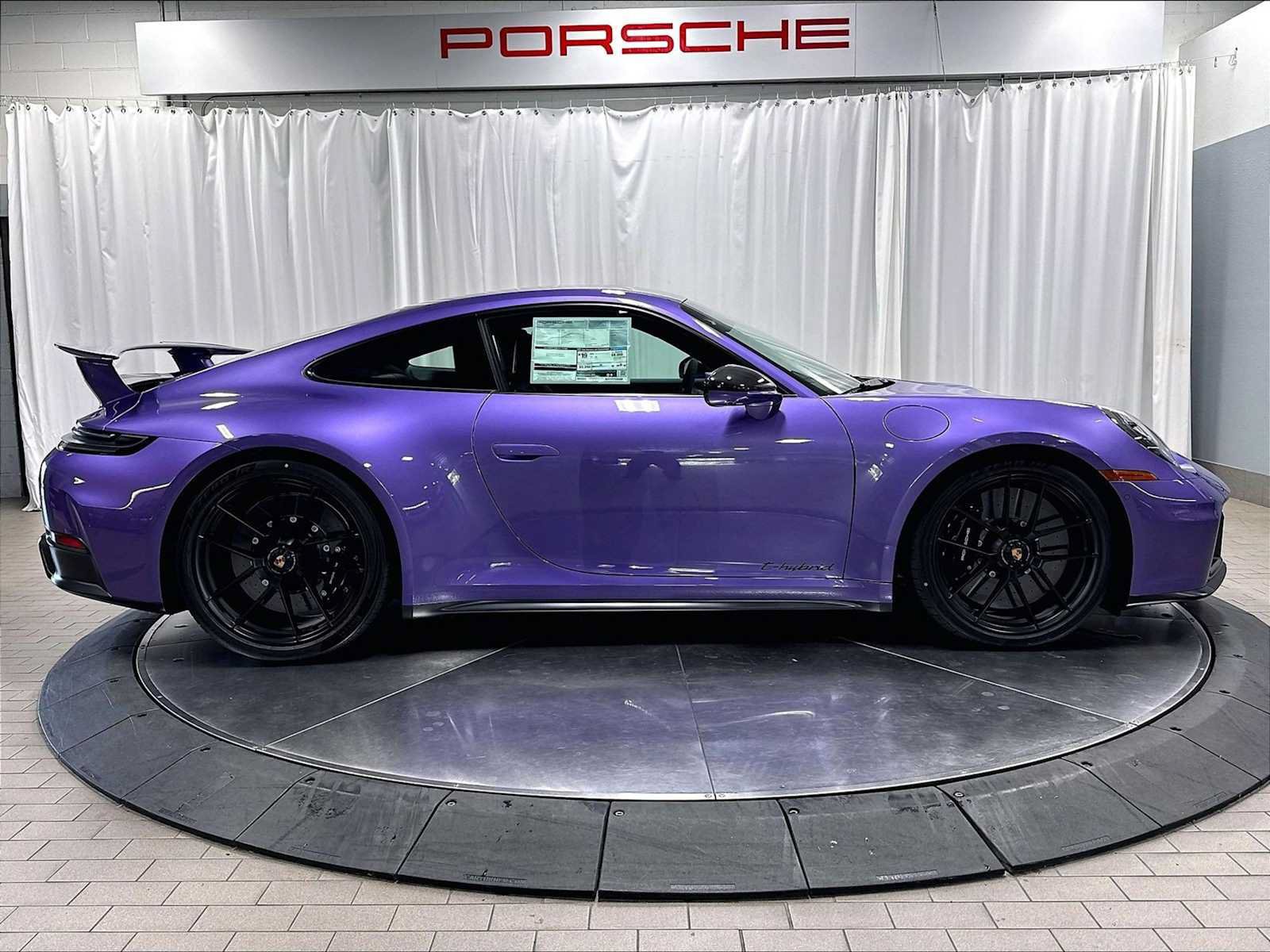 Used 2026 Porsche 911 Carrera 4 GTS AWD/4WD image 10