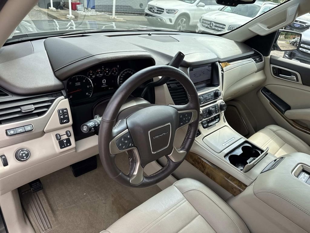 Used 2017 GMC Yukon Denali w/ Open Road Package RWD image 19