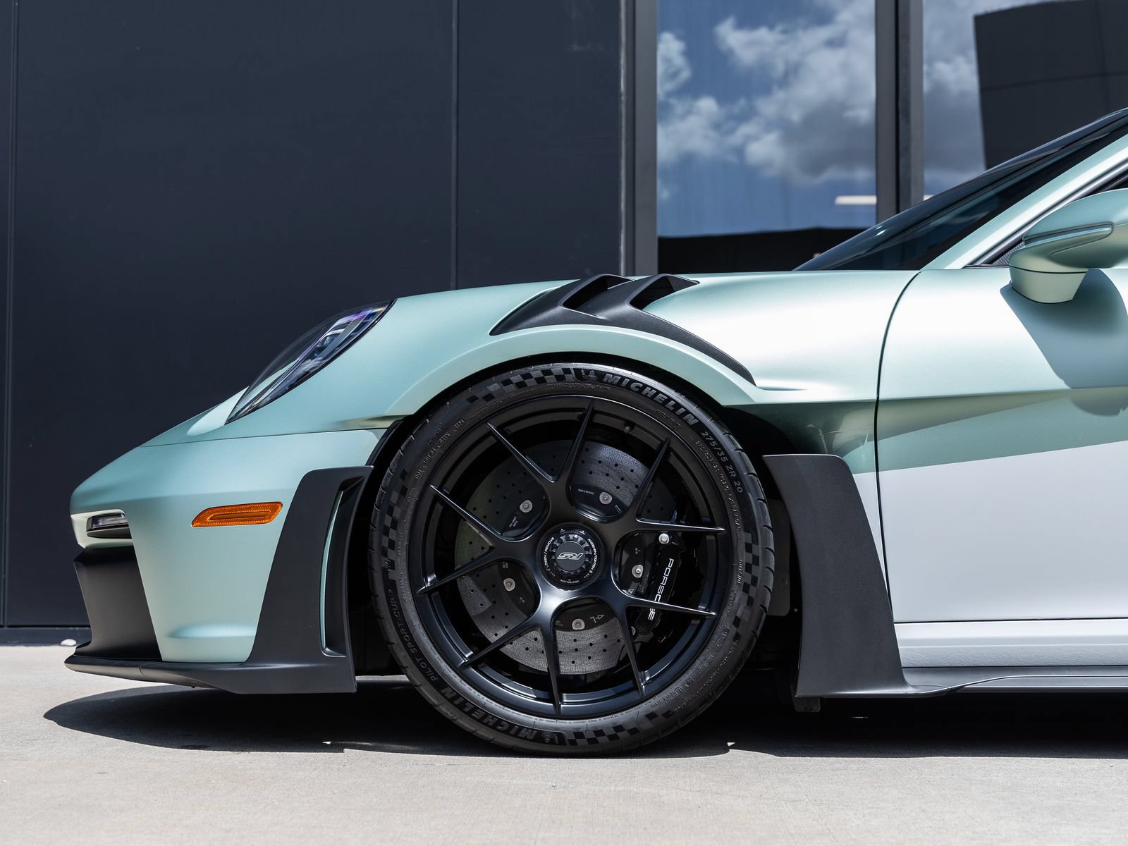 Certified 2024 Porsche 911 GT3 RS RWD image 16
