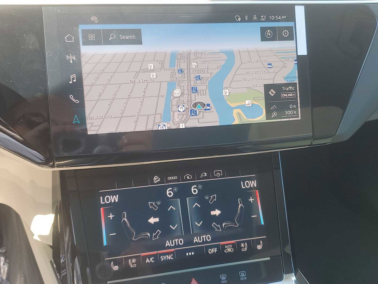 Certified 2024 Audi Q8 e-tron Premium Plus w/ Premium Plus Package AWD/4WD image 23