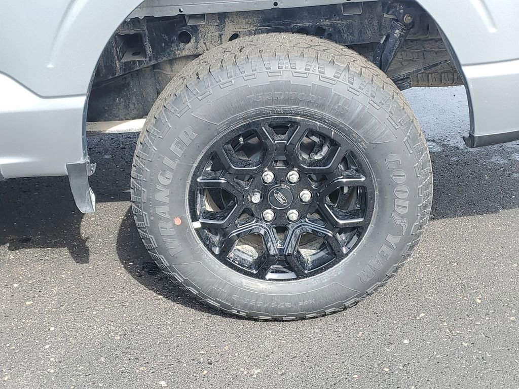 New 2026 Ford F150 XLT w/ Equipment Group 302A MID image 32