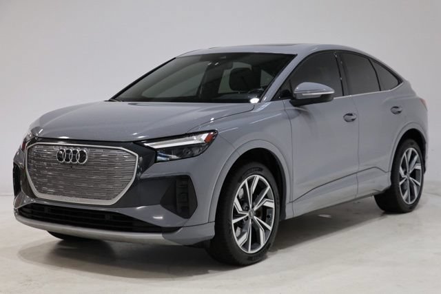 Used 2022 Audi Q4 e-tron Premium AWD/4WD image 3
