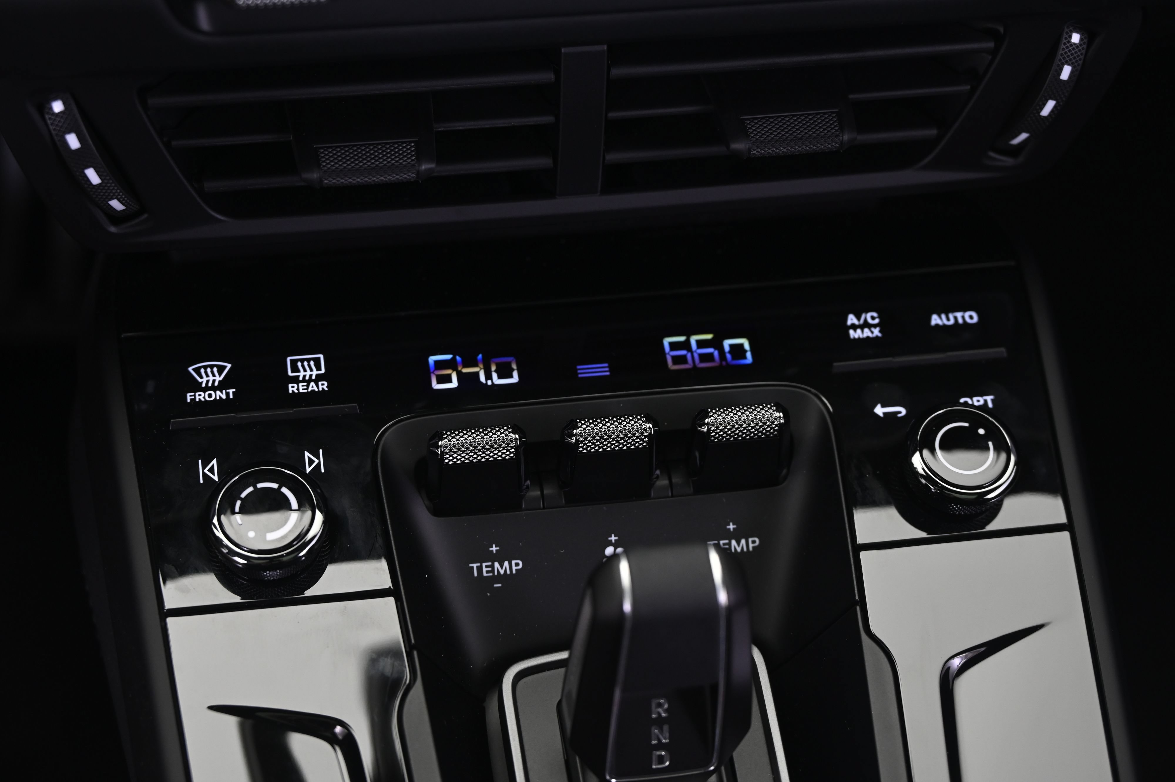 Certified 2026 Porsche 911 Carrera 4 GTS AWD/4WD image 31
