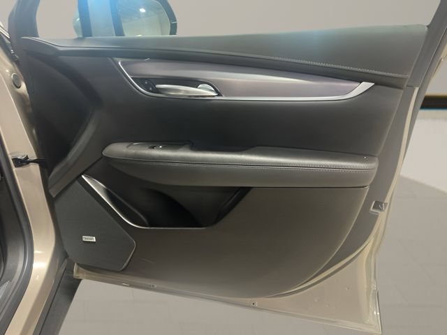 Used 2023 Cadillac XT5 Luxury FWD image 25
