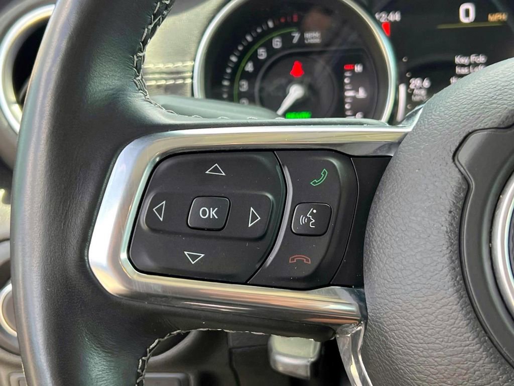 Used 2022 Jeep Wrangler Unlimited Sahara w/ Dual Top Group image 15