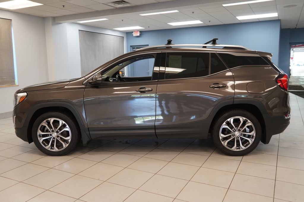 Used 2019 GMC Terrain SLT w/ Preferred Package AWD/4WD image 2