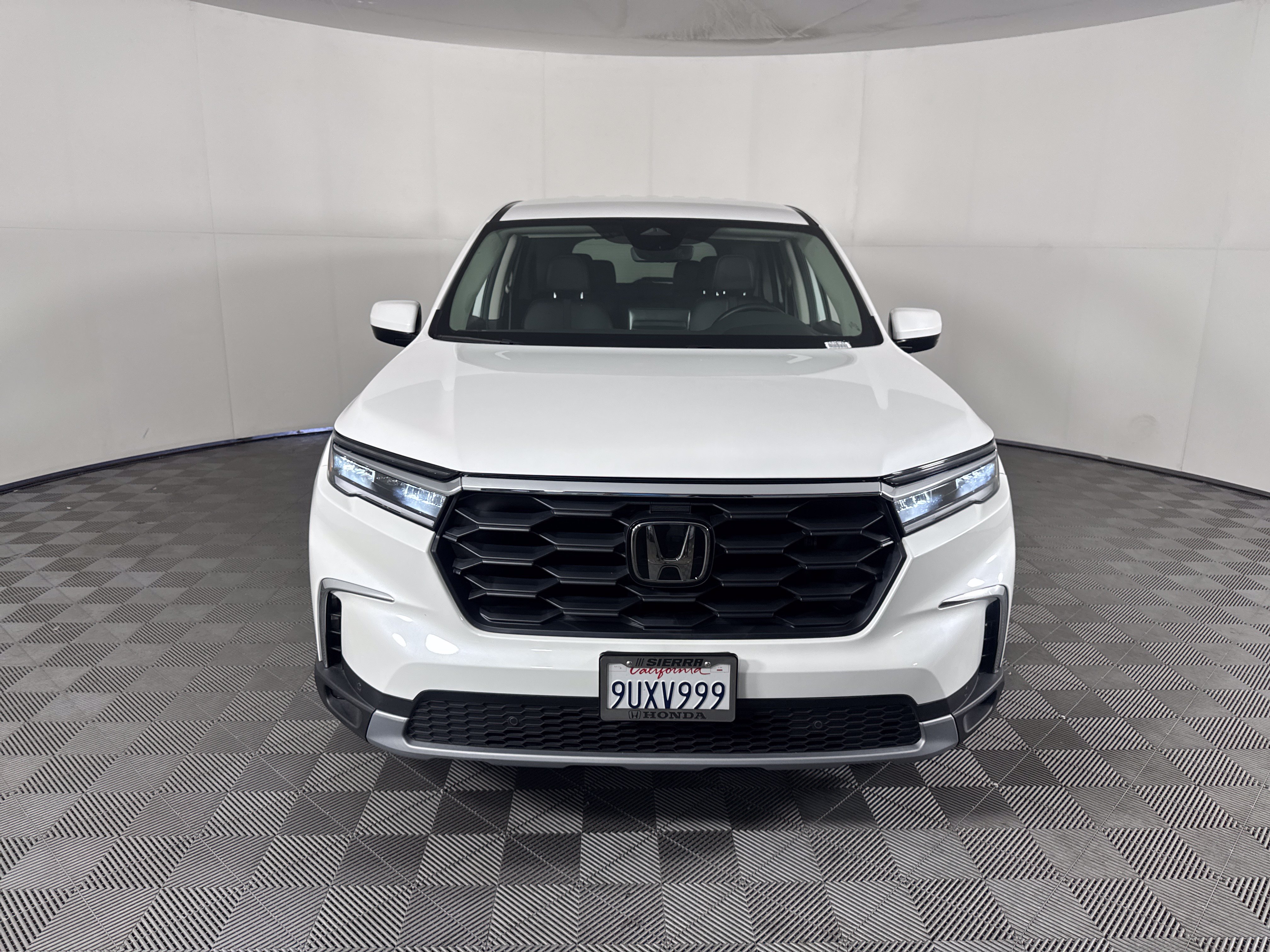 Certified 2025 Honda Pilot EX-L image 9
