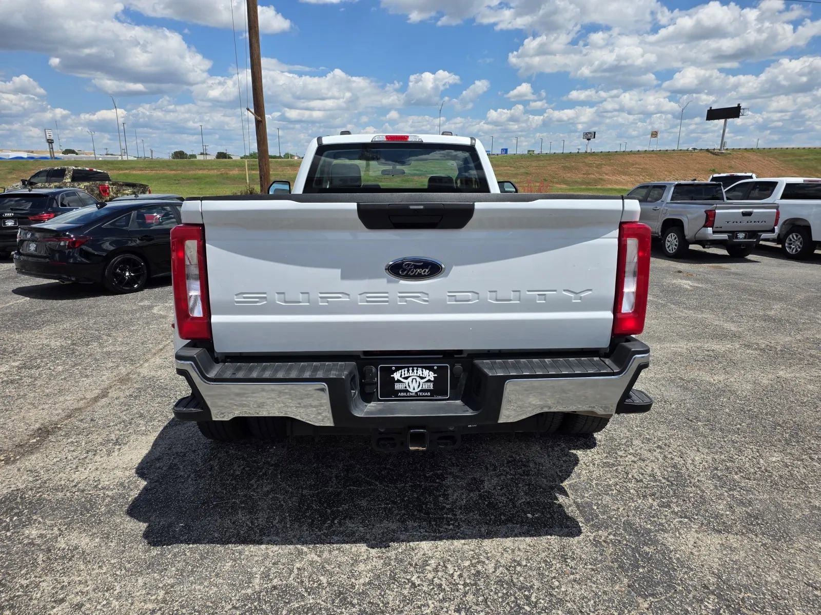 Used 2025 Ford F350 XL w/ FX4 Off-Road Package AWD/4WD image 5