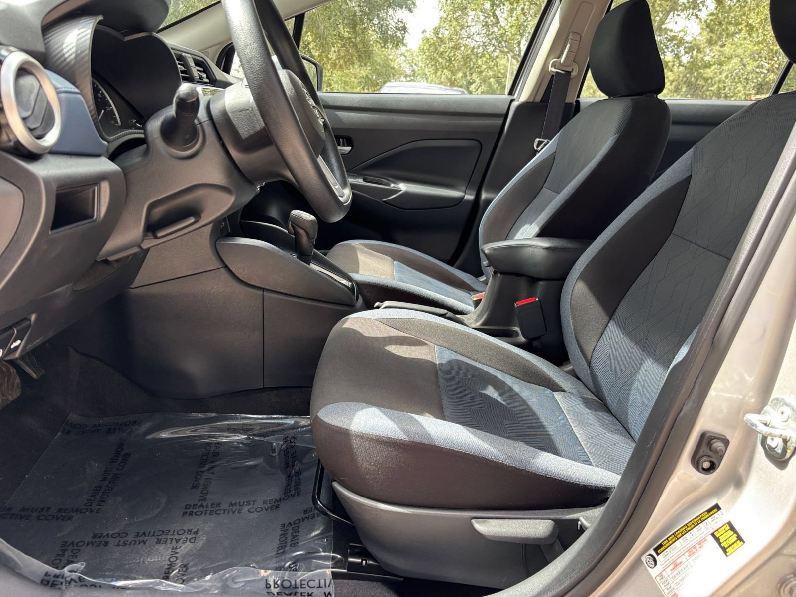 Used 2025 Nissan Versa SV FWD image 24