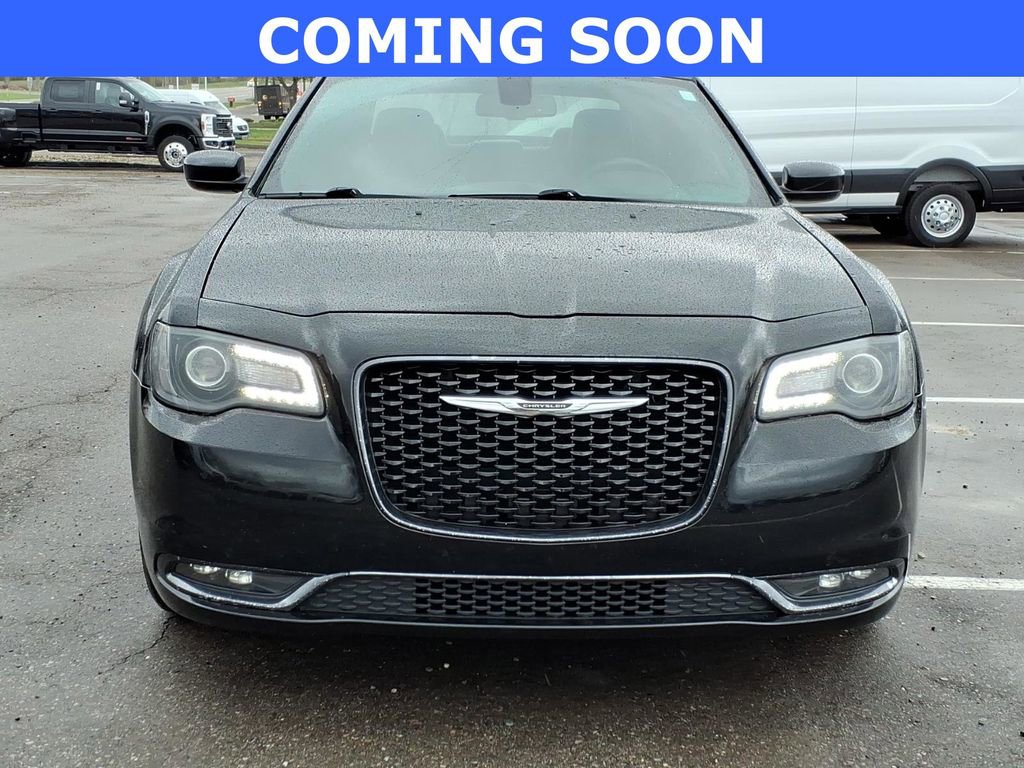 Used 2017 Chrysler 300 S AWD/4WD image 5