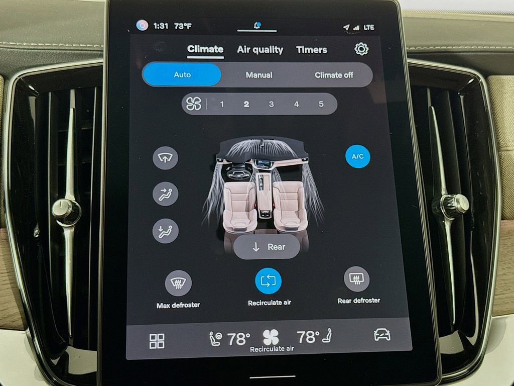 Used 2025 Volvo XC90 B5 Plus w/ Protection Package image 16