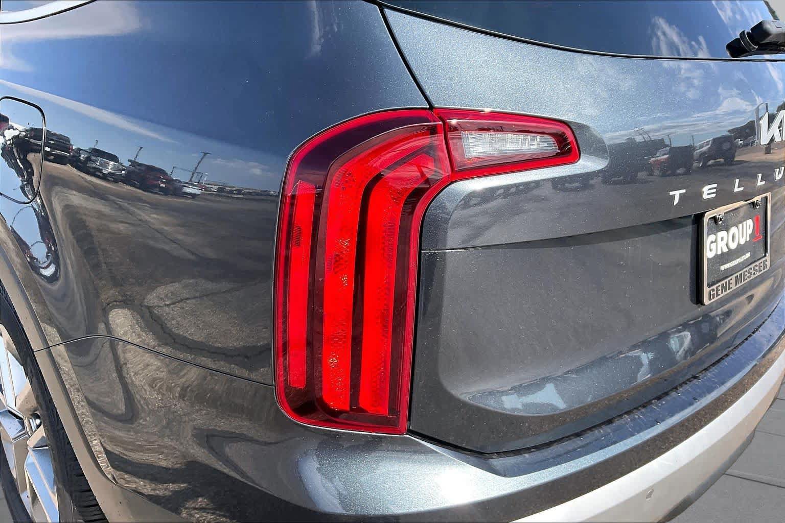 Used 2024 Kia Telluride LX FWD image 27