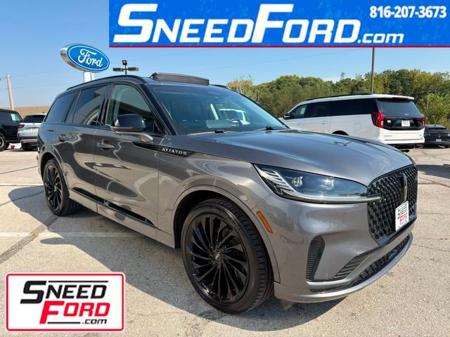 Used 2025 Lincoln Aviator Reserve w/ Equipment Group 201A image 1